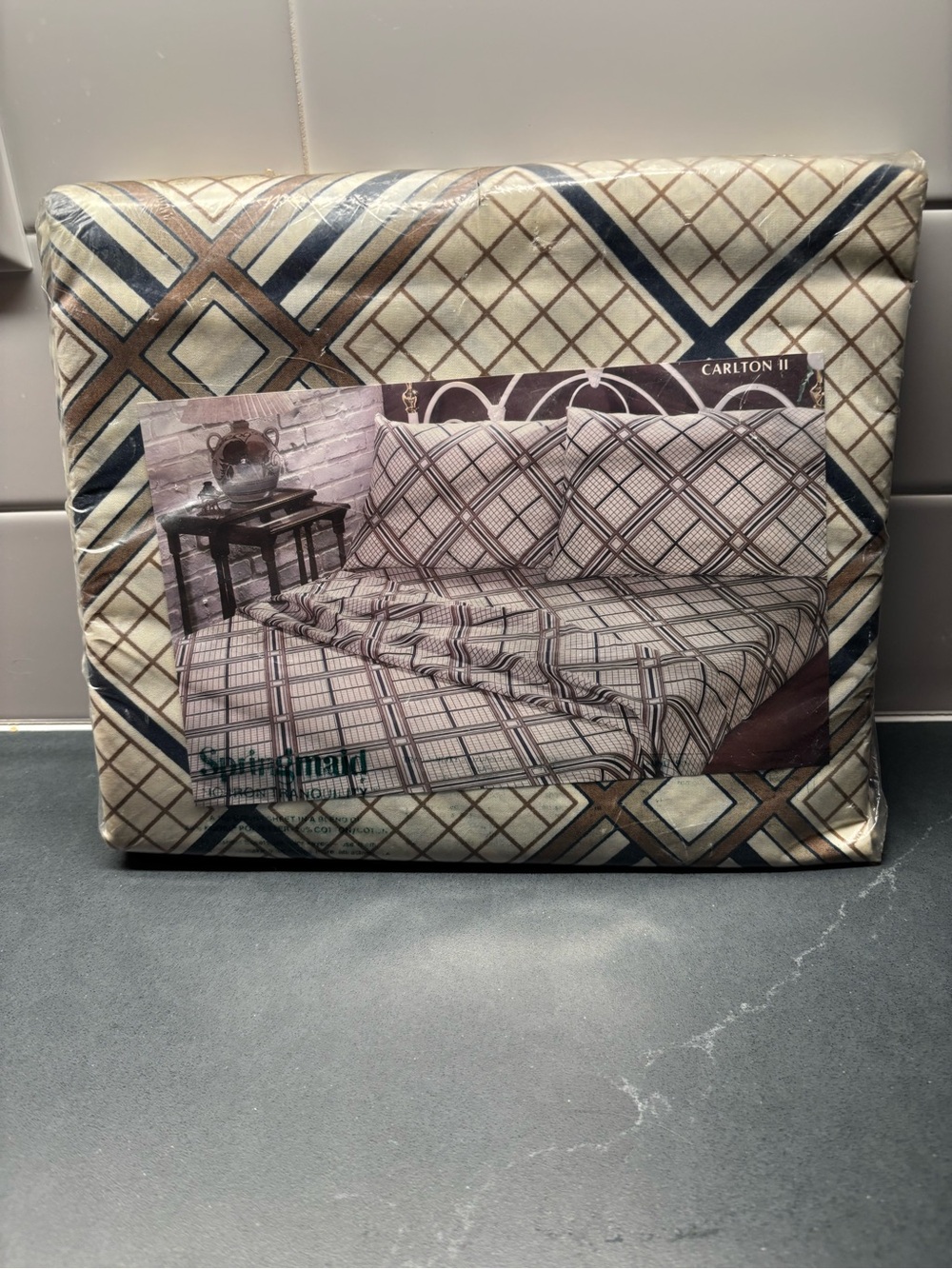 Springmaid Carlton Ii. Double flat sheet.
